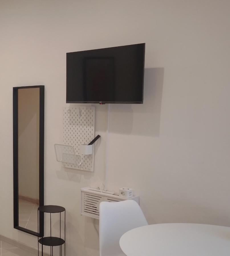 Guazzo Apartment - Self Check-In Parma Exteriör bild